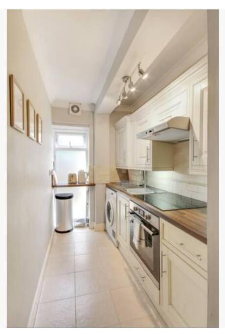 Central 2 Bedroom Garden Flat With Free Parking Royal Tunbridge Wells Exterior photo