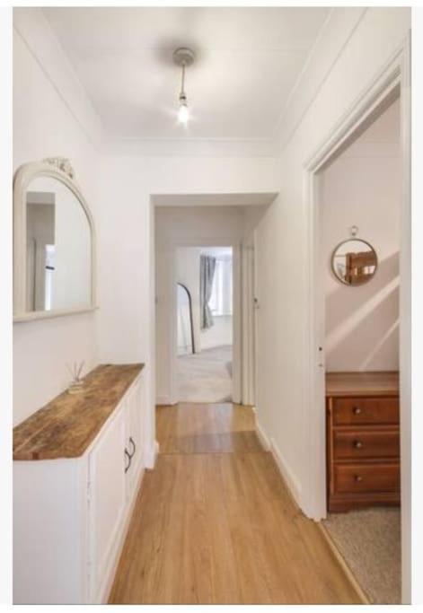 Central 2 Bedroom Garden Flat With Free Parking Royal Tunbridge Wells Exterior photo
