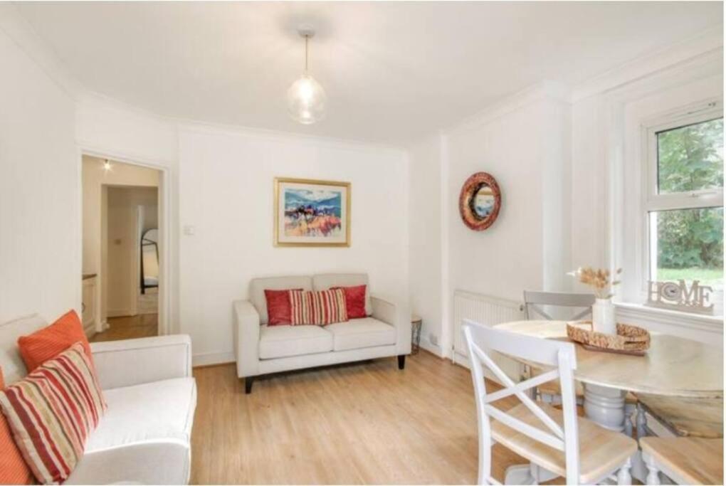 Central 2 Bedroom Garden Flat With Free Parking Royal Tunbridge Wells Exterior photo